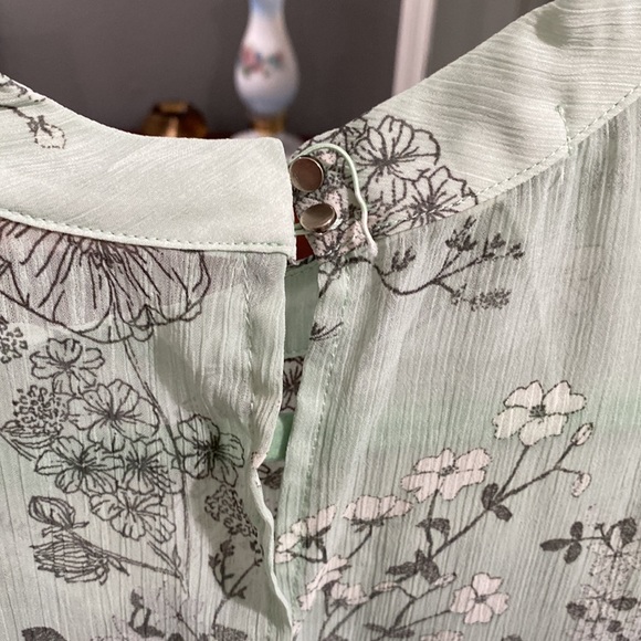 Maurice’s Spring Top! 🌸 - Picture 3 of 4